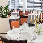 Hotel Mondo