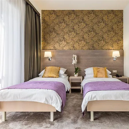 Hotel Mondo ホテル 4*