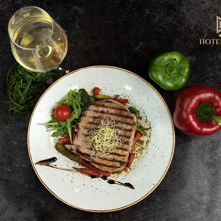 ホテル Hotel Mondo 4*