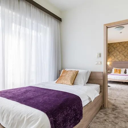 Hotel Mondo ホテル 4*