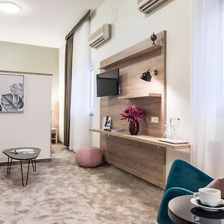 Hotel Mondo